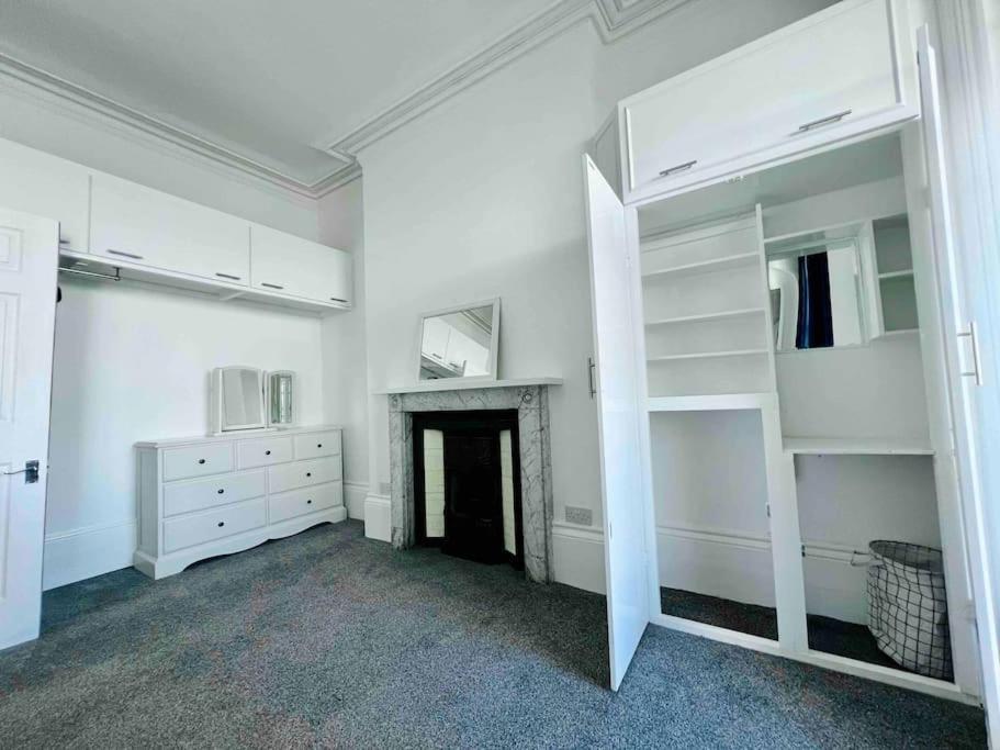 Flat 4 Marine Parade House, 1 East Cliff- Next To Dover Port, White Cliffs, Beach, Castle Extérieur photo