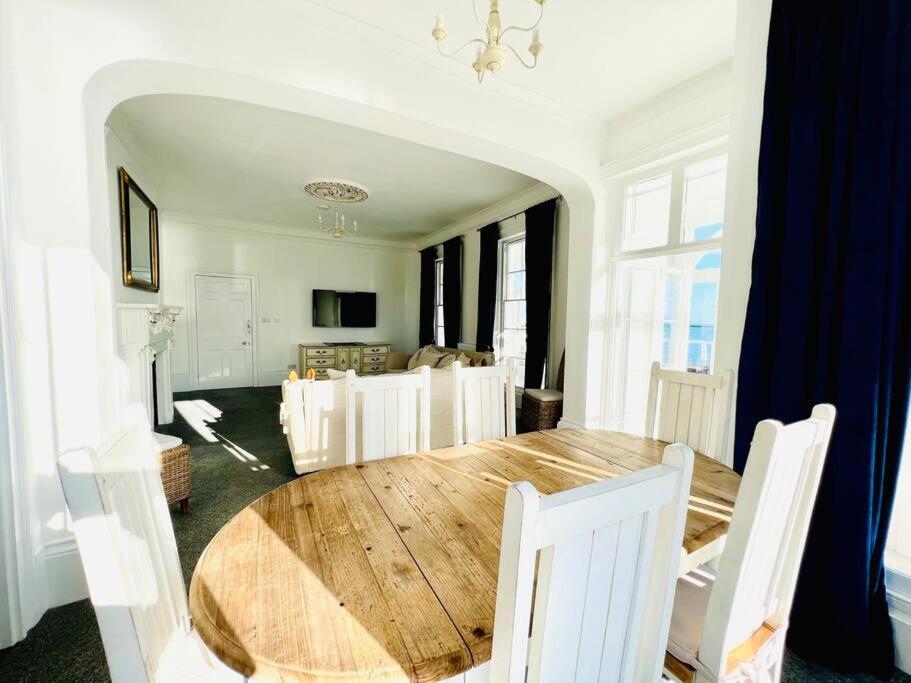 Flat 4 Marine Parade House, 1 East Cliff- Next To Dover Port, White Cliffs, Beach, Castle Extérieur photo