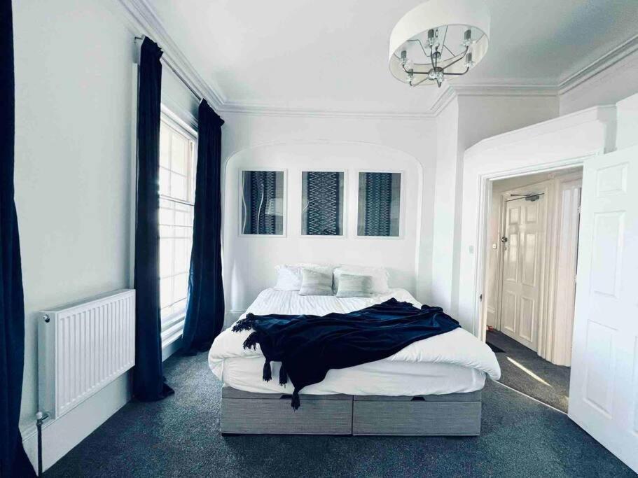 Flat 4 Marine Parade House, 1 East Cliff- Next To Dover Port, White Cliffs, Beach, Castle Extérieur photo