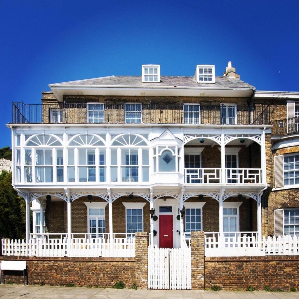 Flat 4 Marine Parade House, 1 East Cliff- Next To Dover Port, White Cliffs, Beach, Castle Extérieur photo